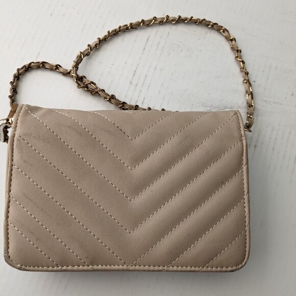 BCBG - Picture 2 of 4